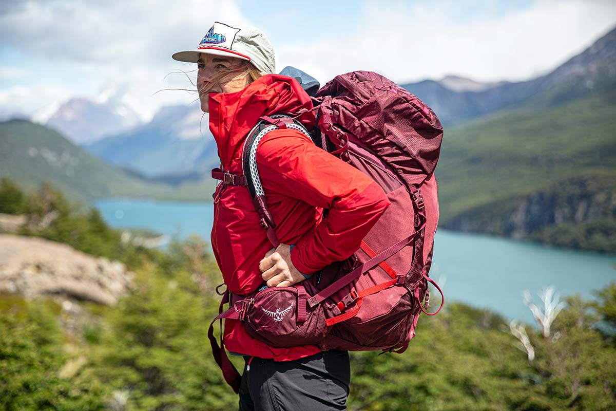 Osprey Aura AG LT 65 women's backpacking pack (side view)